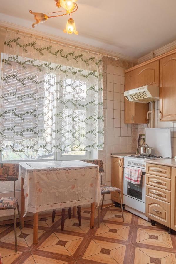 Квартира По Адресу Приозерная 8 Б Оболонь Kyiv Exterior foto